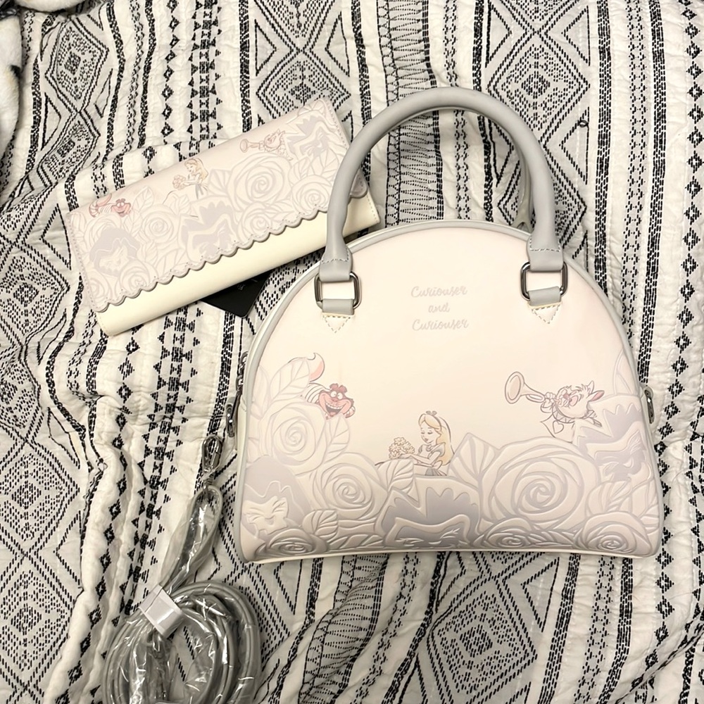 Alice in Wonderland Loungefly Floral Crossbody & Wallet Set NWT